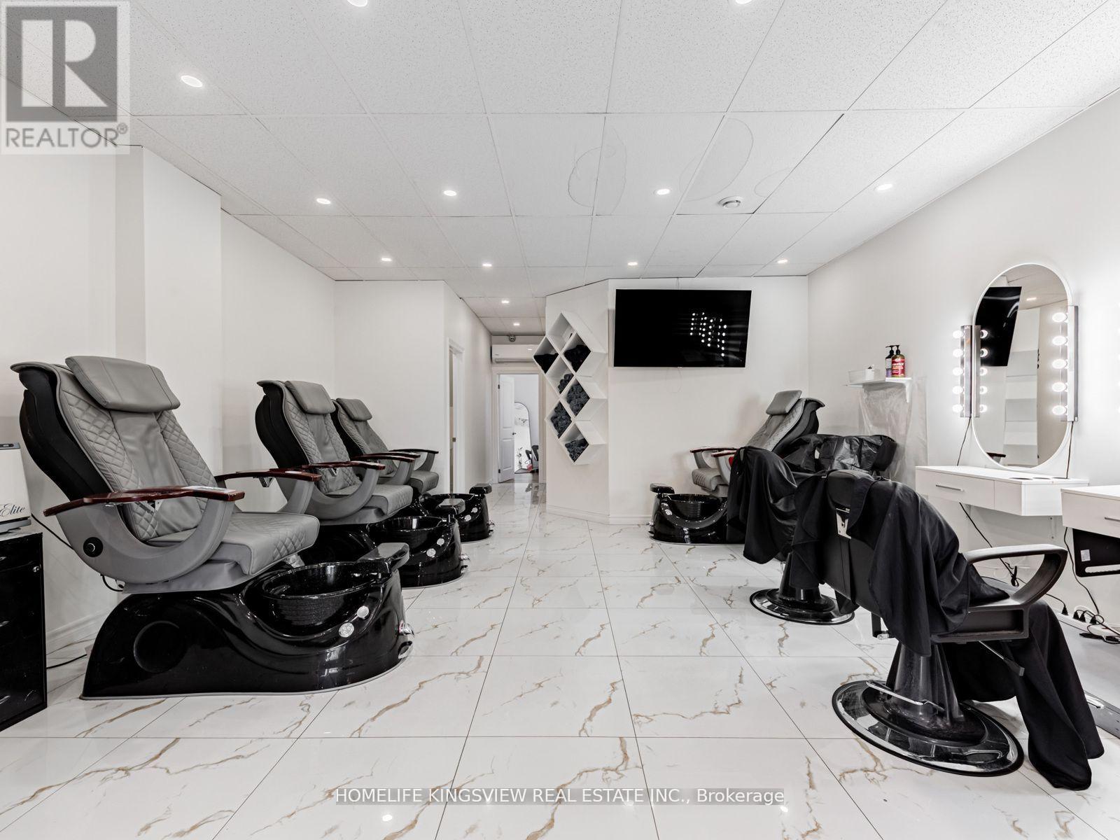 5 - 2965 Islington Avenue, Toronto, Ontario  M9L 2K8 - Photo 15 - W12169770