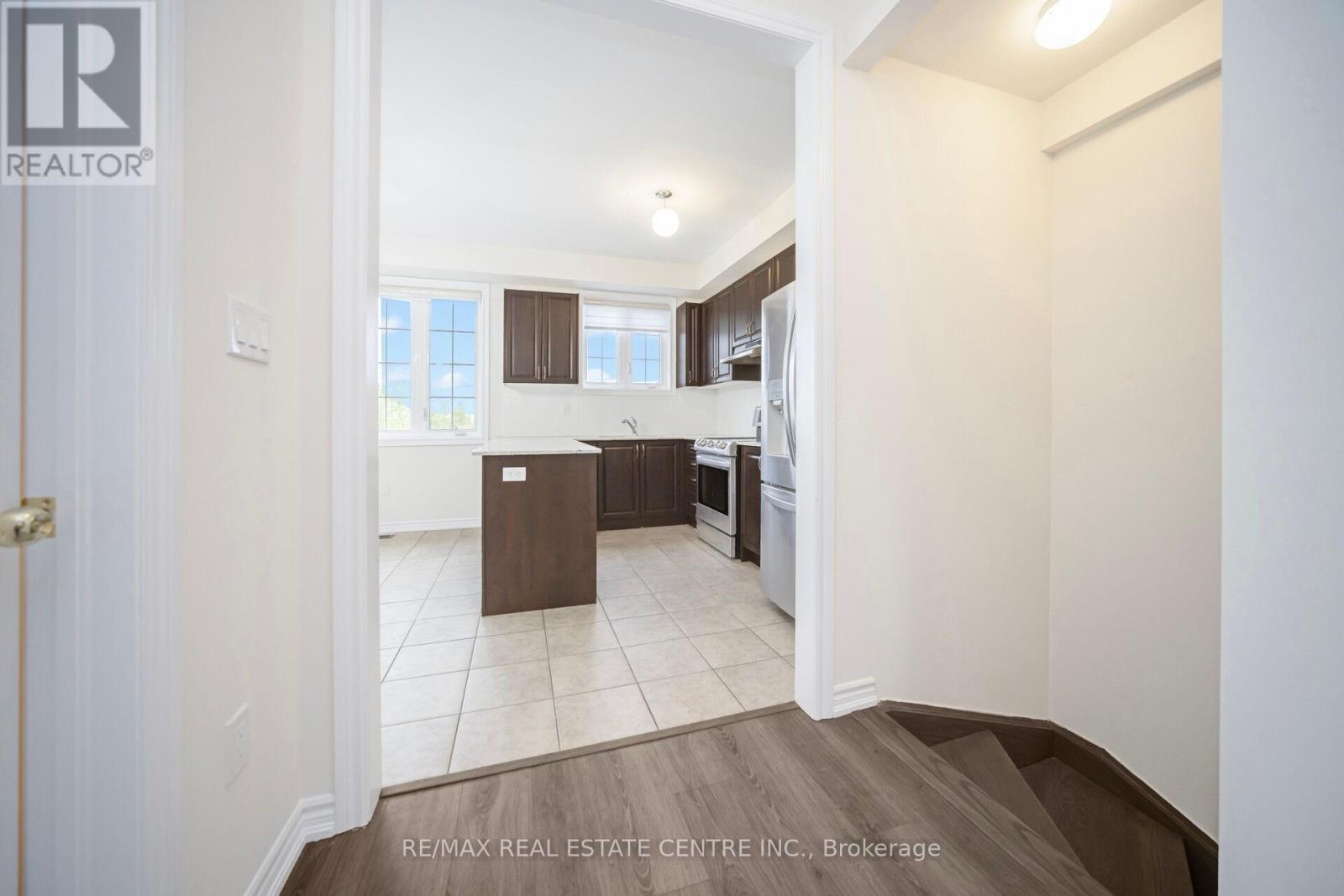 26 Miami Grove, Brampton (Heart Lake East), Ontario  L6Z 0H6 - Photo 14 - W12169788