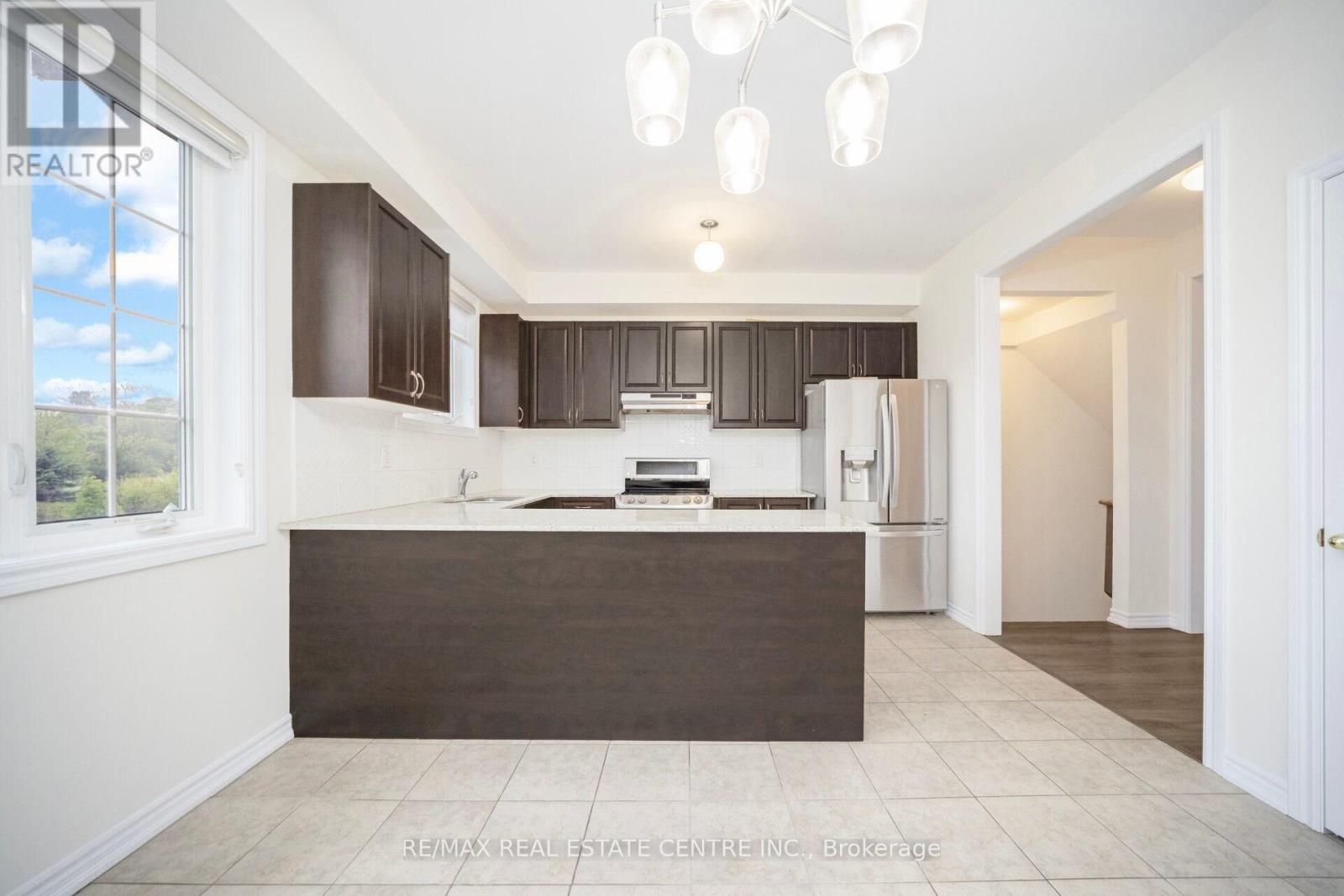 26 Miami Grove, Brampton, Ontario  L6Z 0H6 - Photo 17 - W12169788