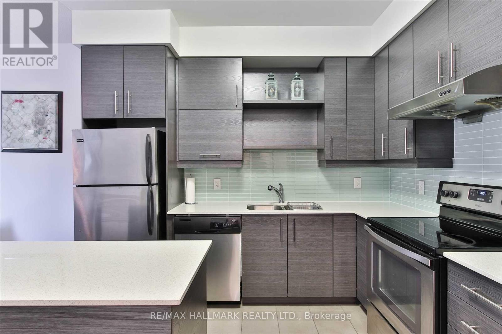 221 - 277 South Park Road, Markham, Ontario  L3T 0B5 - Photo 6 - N12169612
