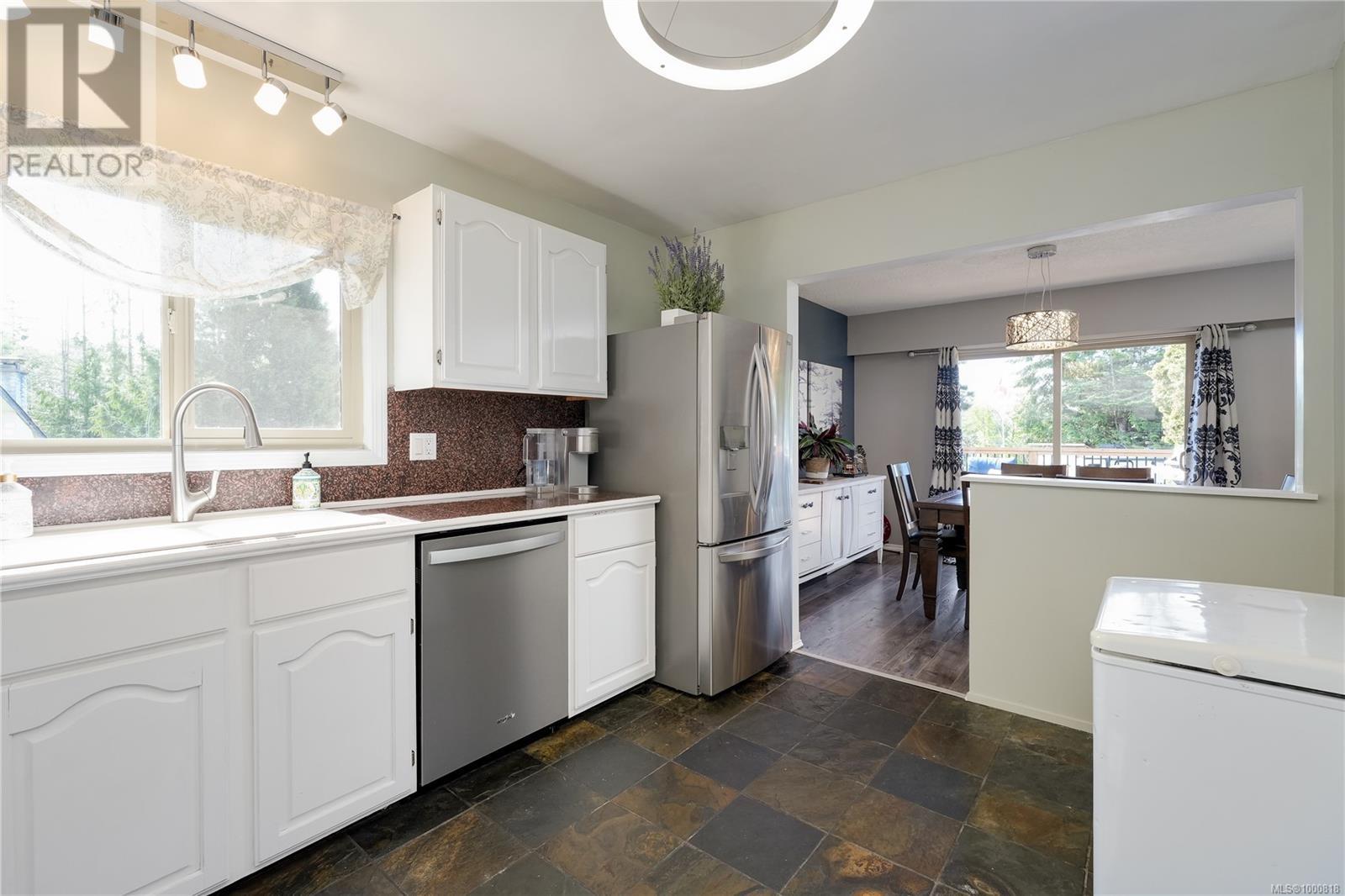 2305 French Rd N, Sooke, British Columbia  V9Z 0M5 - Photo 8 - 1000818