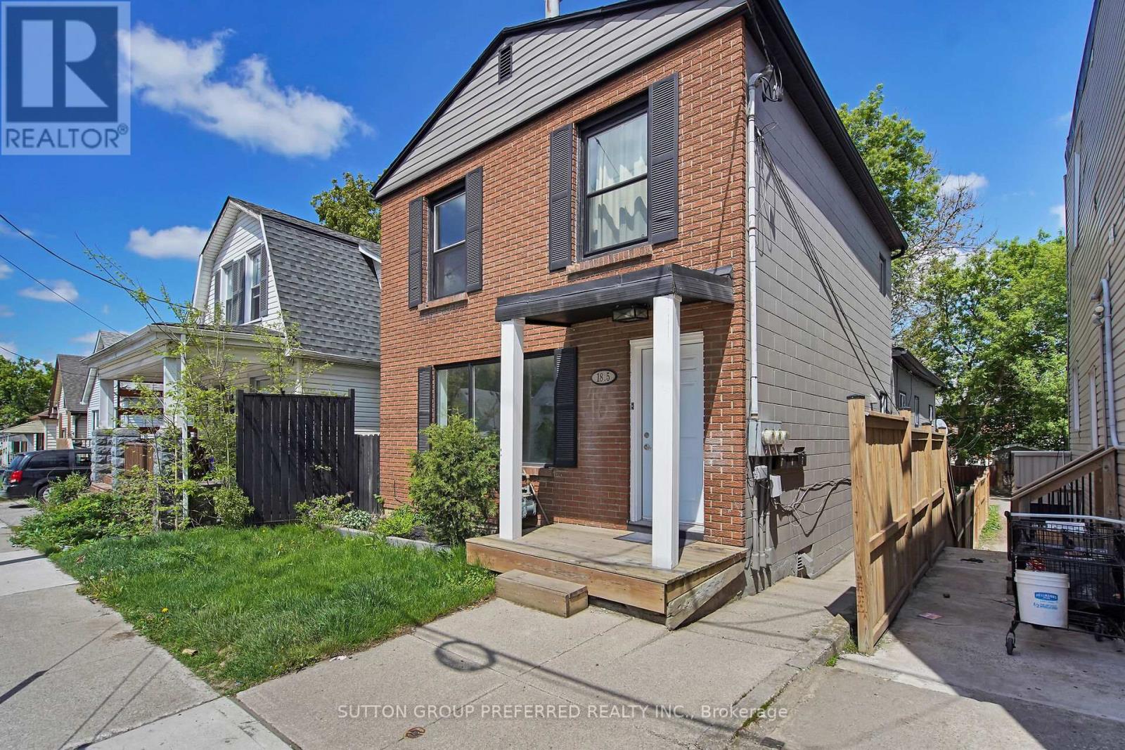 18.5 Adelaide Street S, London South (South I), Ontario  N5Z 3J8 - Photo 1 - X12169852