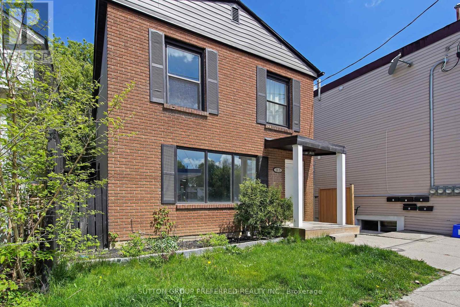 18.5 Adelaide Street S, London South (South I), Ontario  N5Z 3J8 - Photo 2 - X12169852