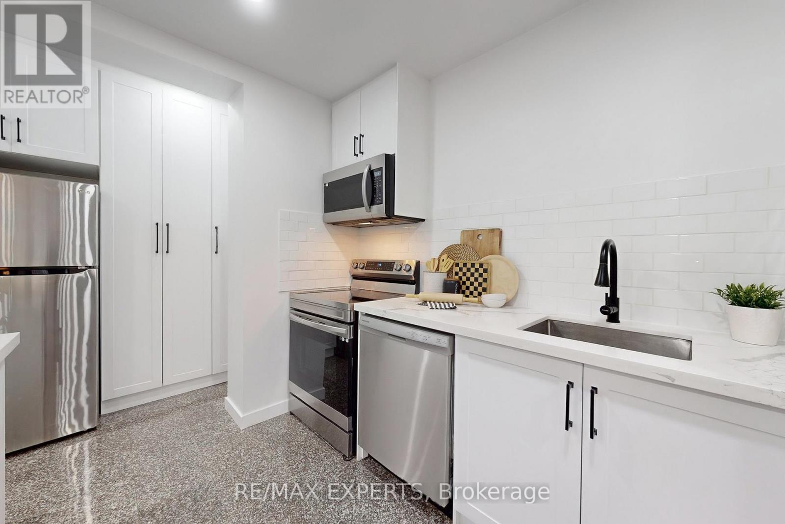 66 Scarborough Golf Club Road, Toronto, Ontario  M1M 3C5 - Photo 14 - E12168726