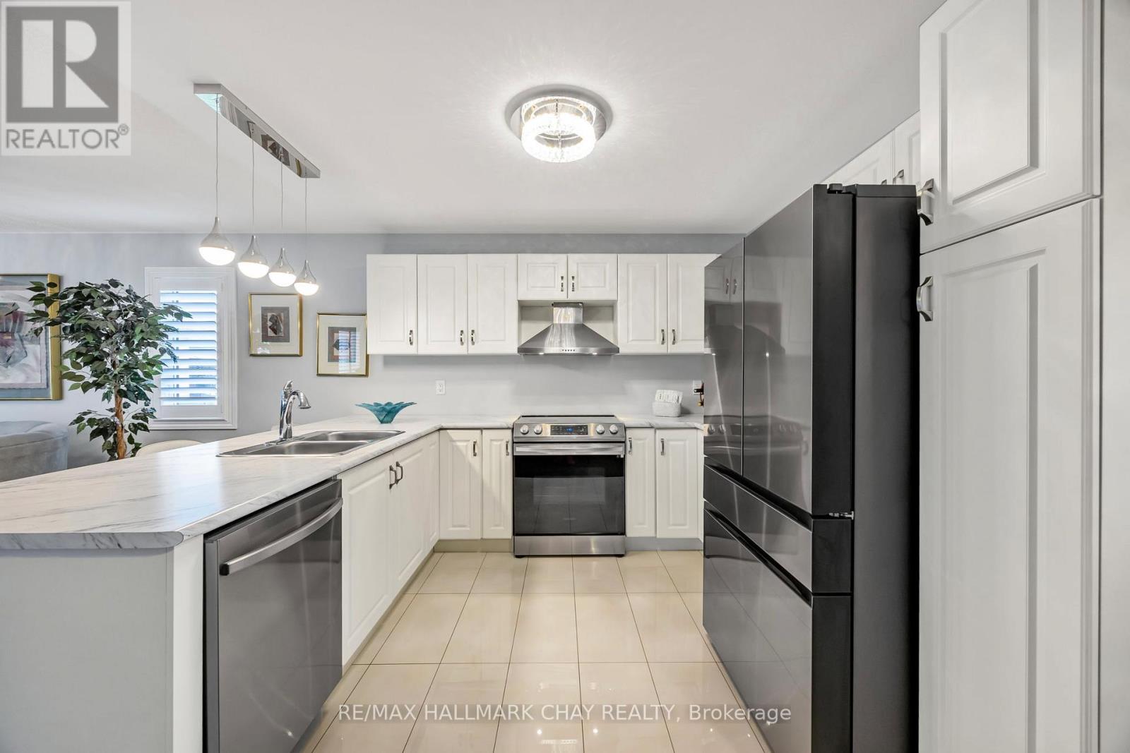 17 Sophie Lane S, Ramara, Ontario  L3V 8J9 - Photo 6 - S12123679