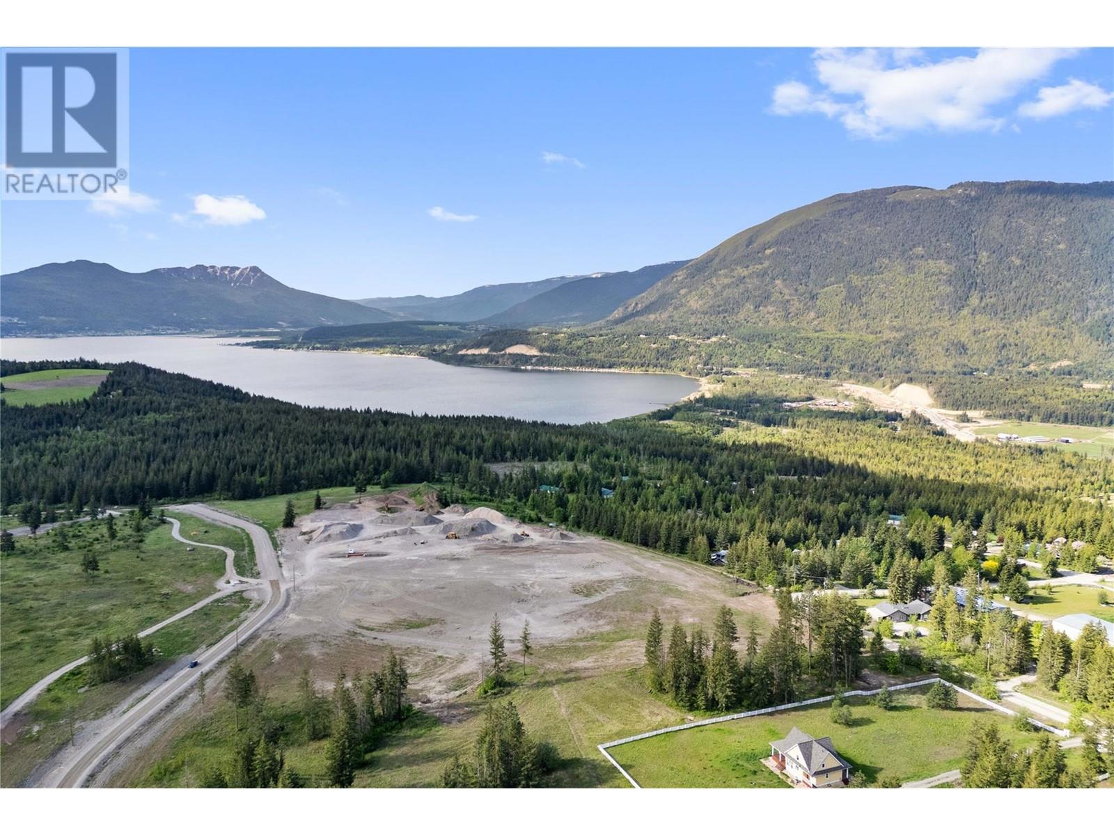 3690 Ford Road, Tappen, BC V0E2X0