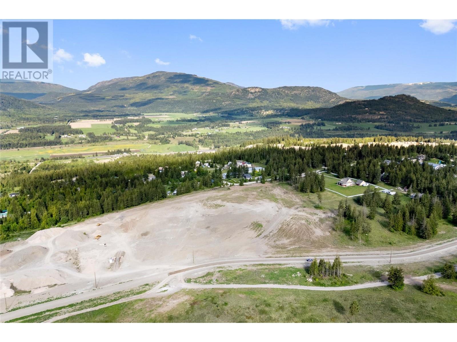 3690 Ford Road, Tappen, BC V0E2X0