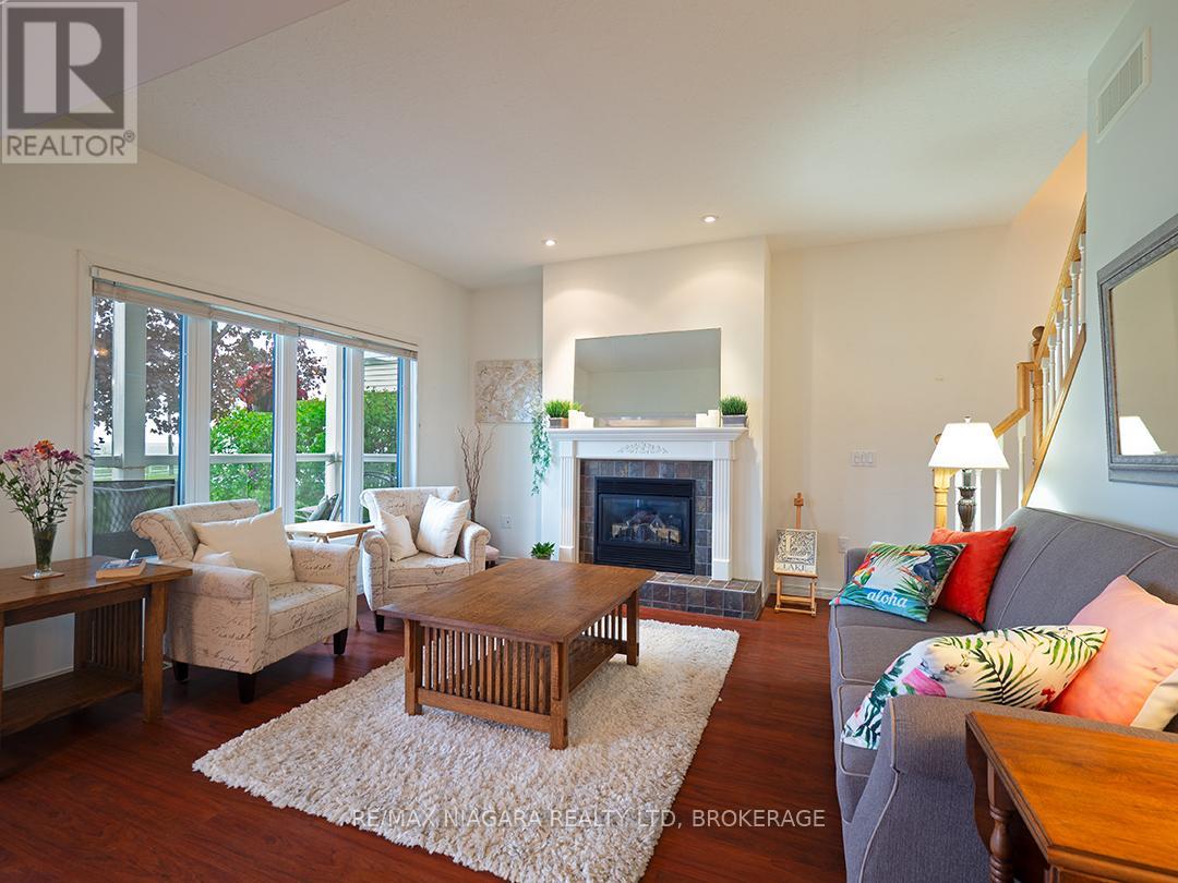 Property at 95 LAKESHORE ROAD W image 4