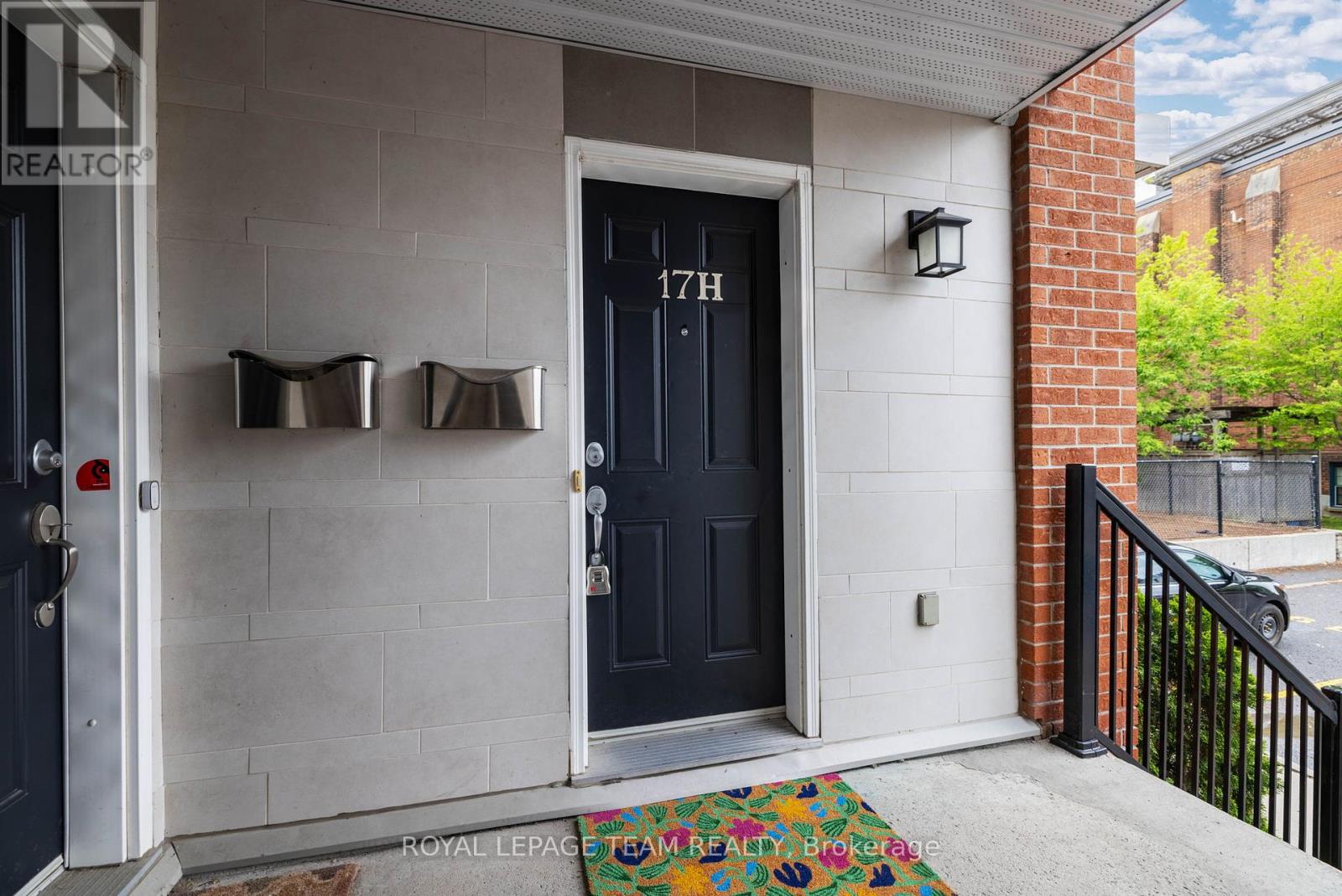 Property at H - 17 MELROSE AVENUE image 2