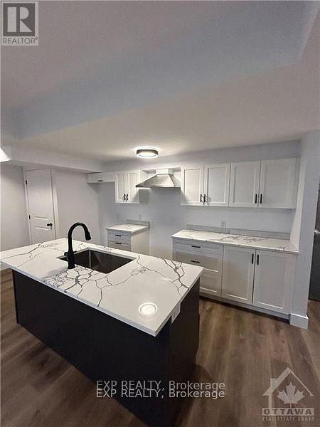 B - 1354 Louis Lane, Ottawa, Ontario  K1B 3N5 - Photo 2 - X12169846