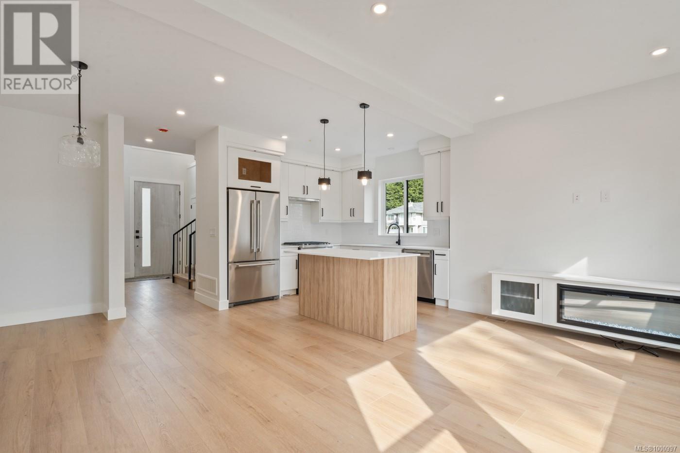556 Belford Pl, Langford real estate listing 1000997 for sale