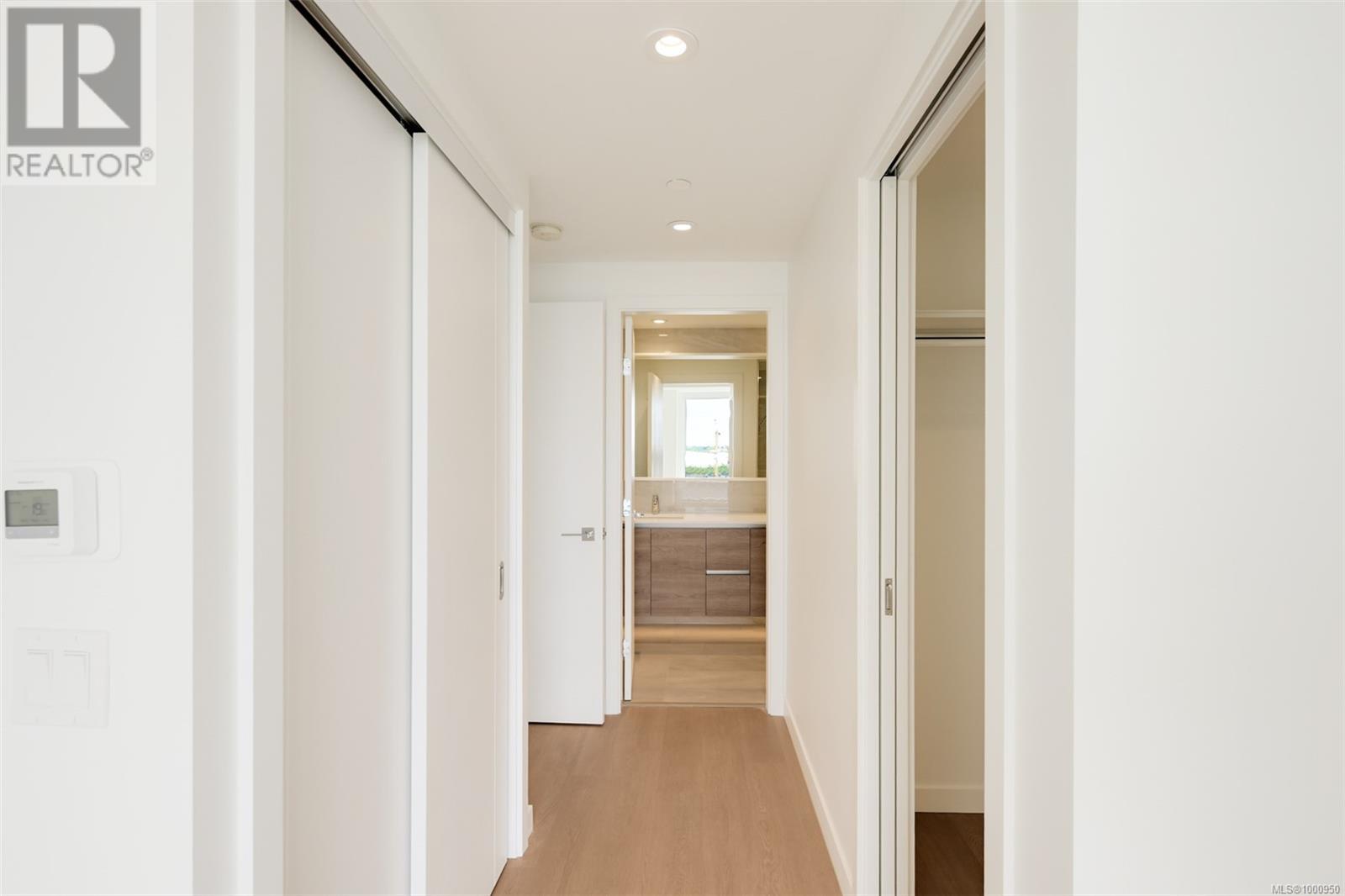 103 369 Tyee Rd, Victoria real estate listing 1000950 for sale