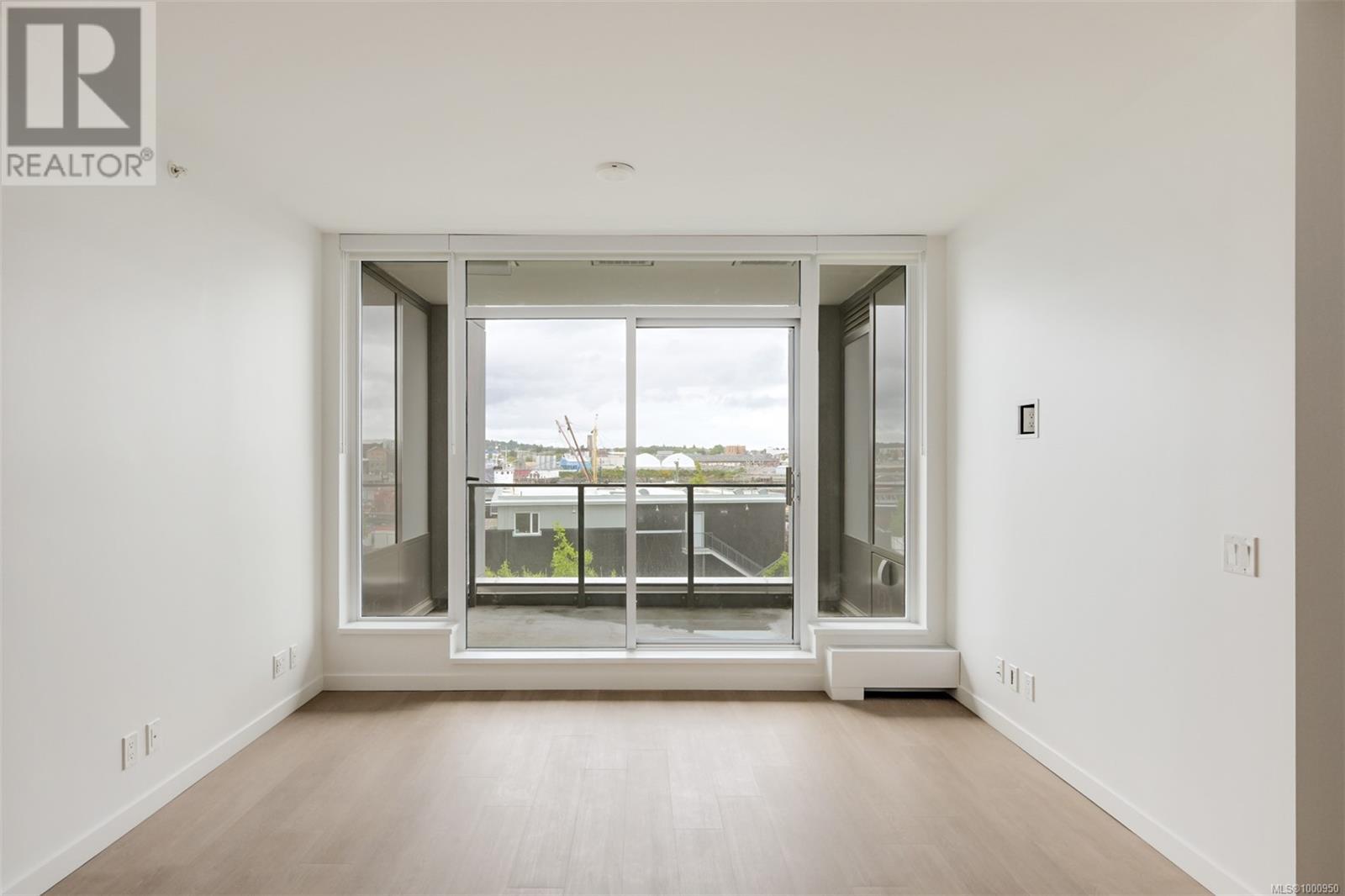 103 369 Tyee Rd, Victoria, British Columbia  V9A 0B6 - Photo 6 - 1000950