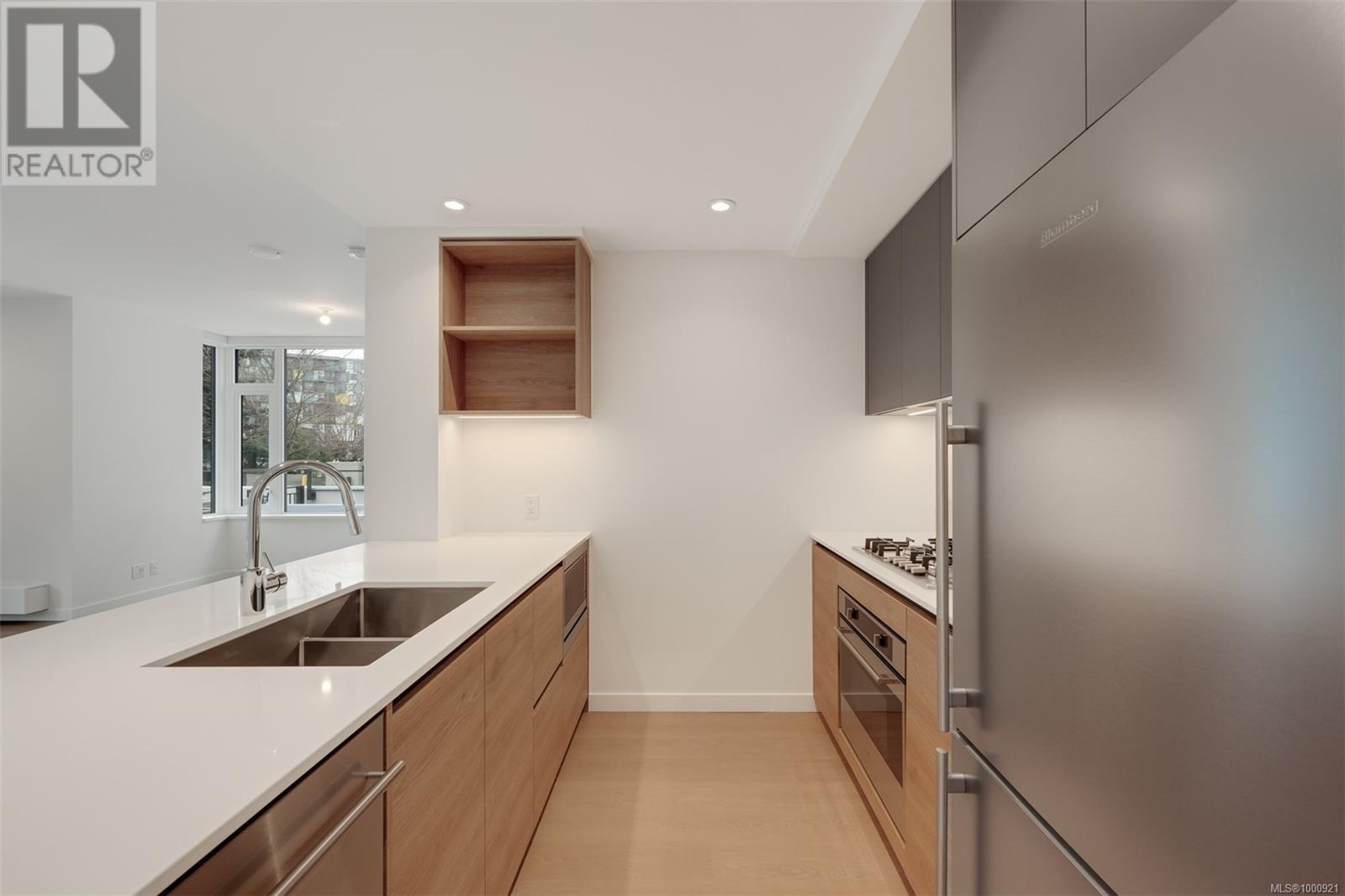 109 369 Tyee Rd, Victoria, British Columbia  V9A 0B6 - Photo 15 - 1000921