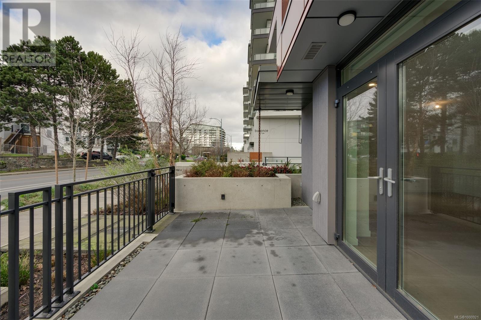 109 369 Tyee Rd, Victoria real estate listing 1000921 for sale