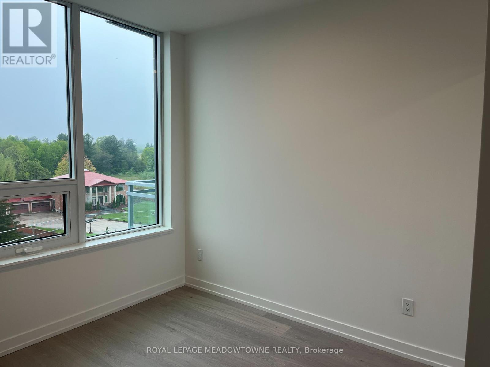 625 - 2501 Saw Whet Boulevard, Oakville, Ontario  L6M 5N2 - Photo 8 - W12169731