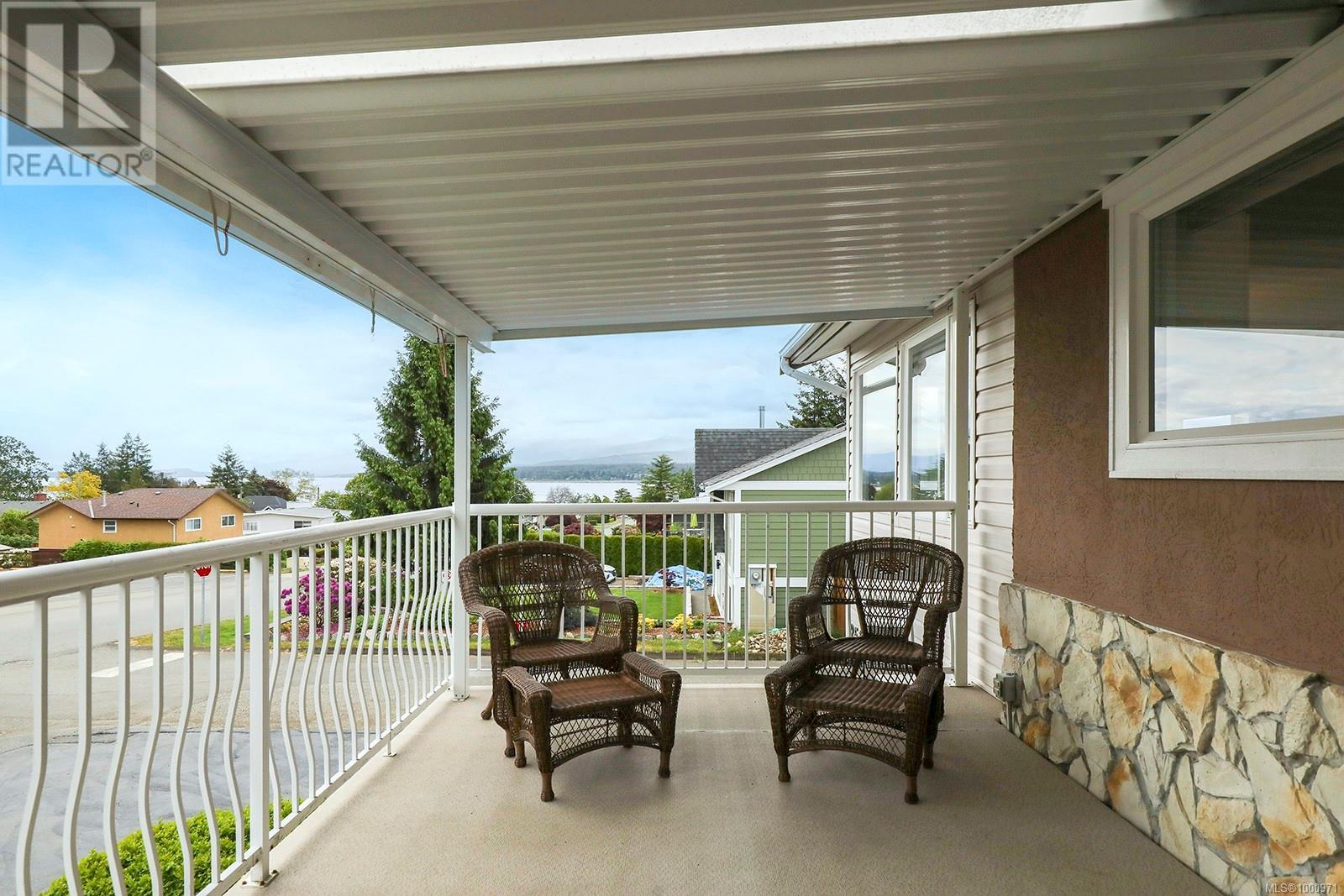 251 Beach Dr, Comox, British Columbia  V9N 1W3 - Photo 34 - 1000971