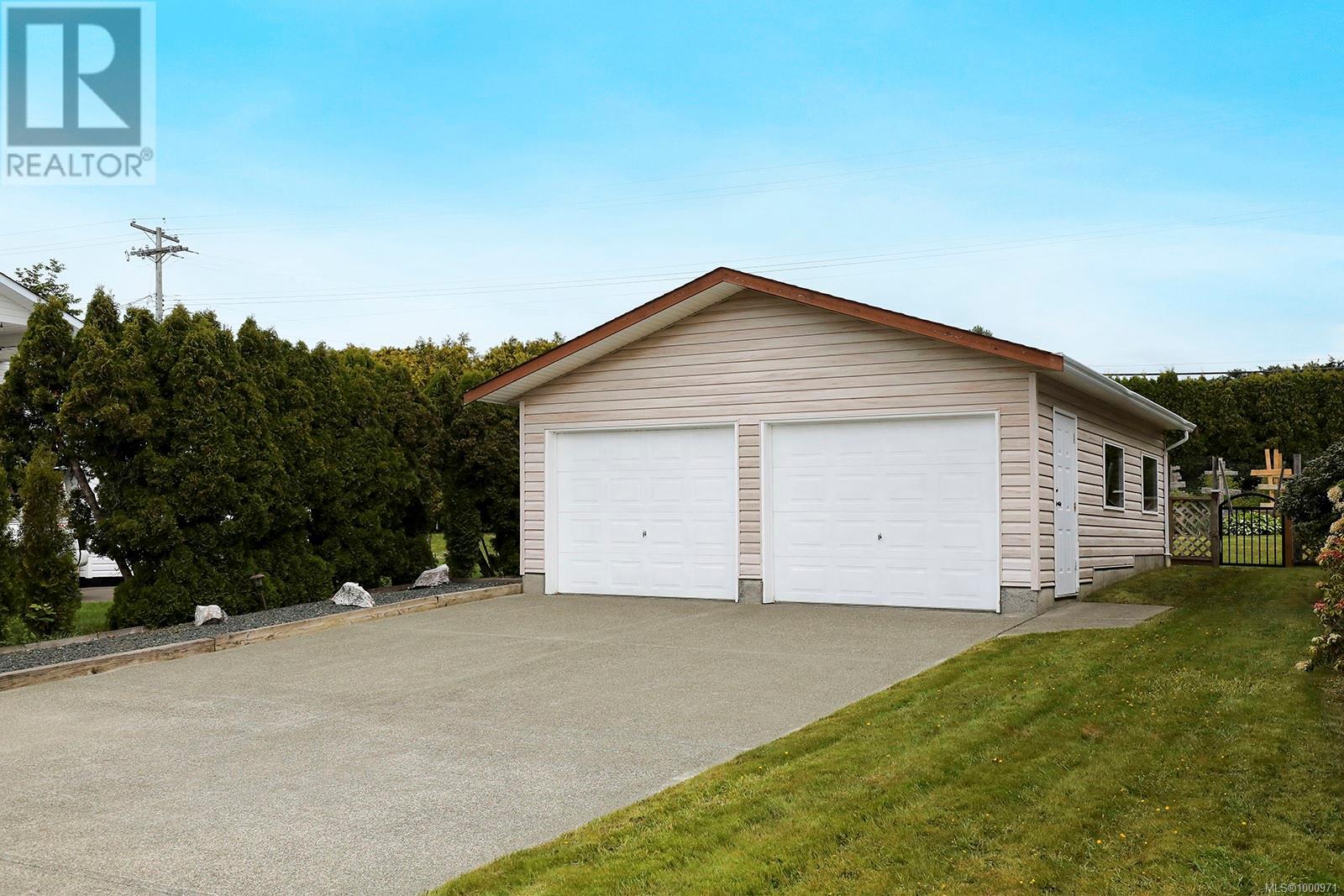 251 Beach Dr, Comox, British Columbia  V9N 1W3 - Photo 35 - 1000971