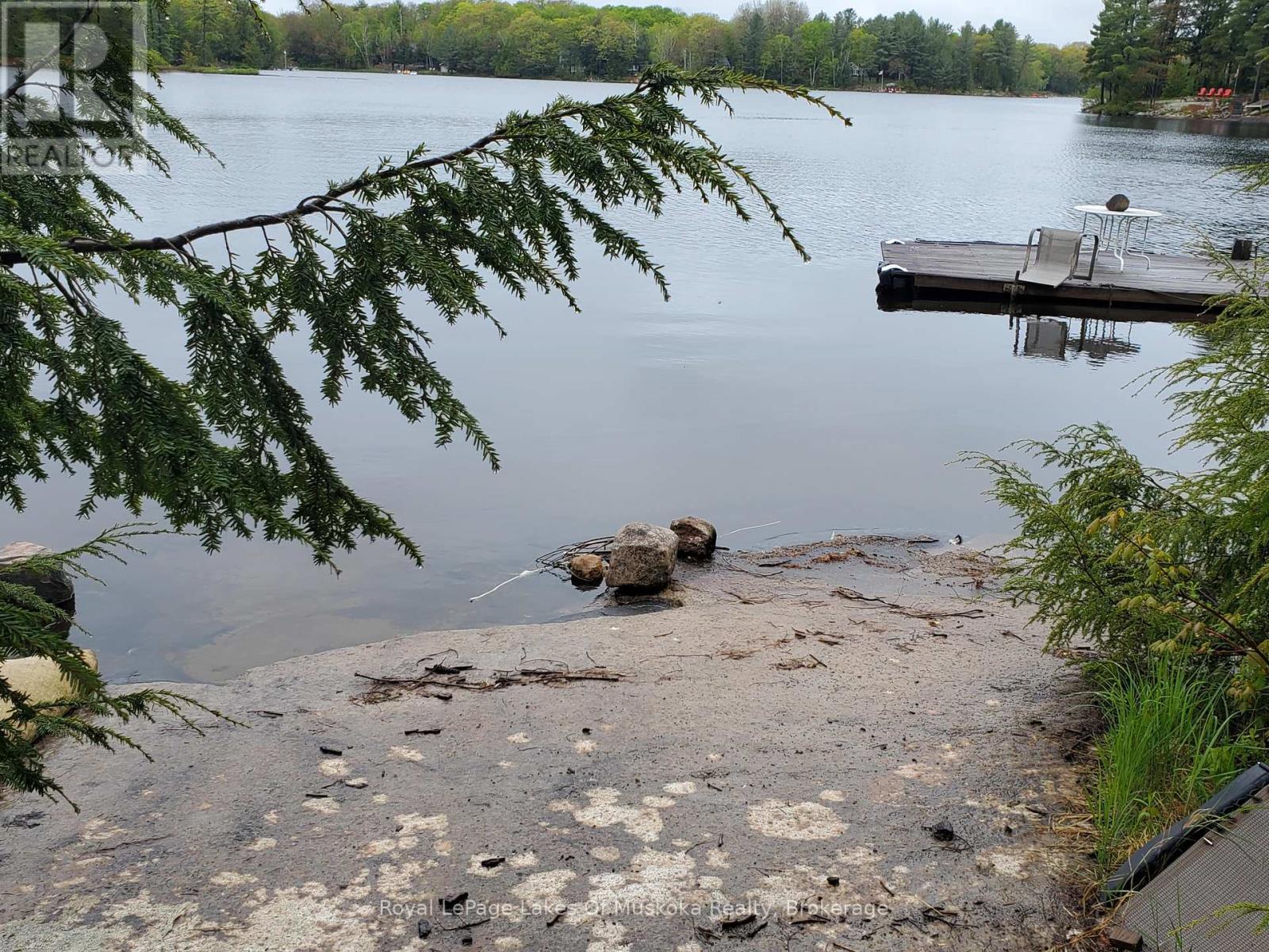 1357 Dickie Lake Road, Lake Of Bays, Ontario  P0B 1A0 - Photo 4 - X12166415