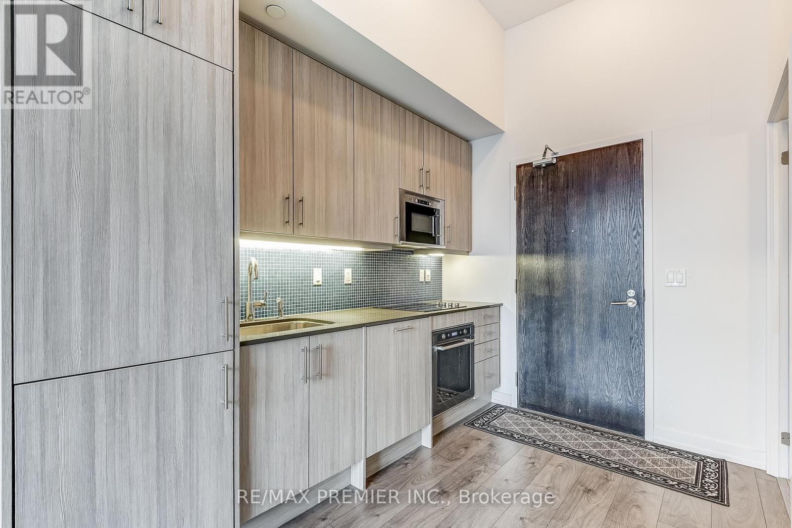1002 - 297 College Street, Toronto (Kensington-Chinatown), Ontario  M5T 1S2 - Photo 7 - C12169797
