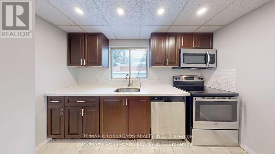260 Connaught Avenue, Toronto, Ontario  M2M 1H5 - Photo 8 - C12169847