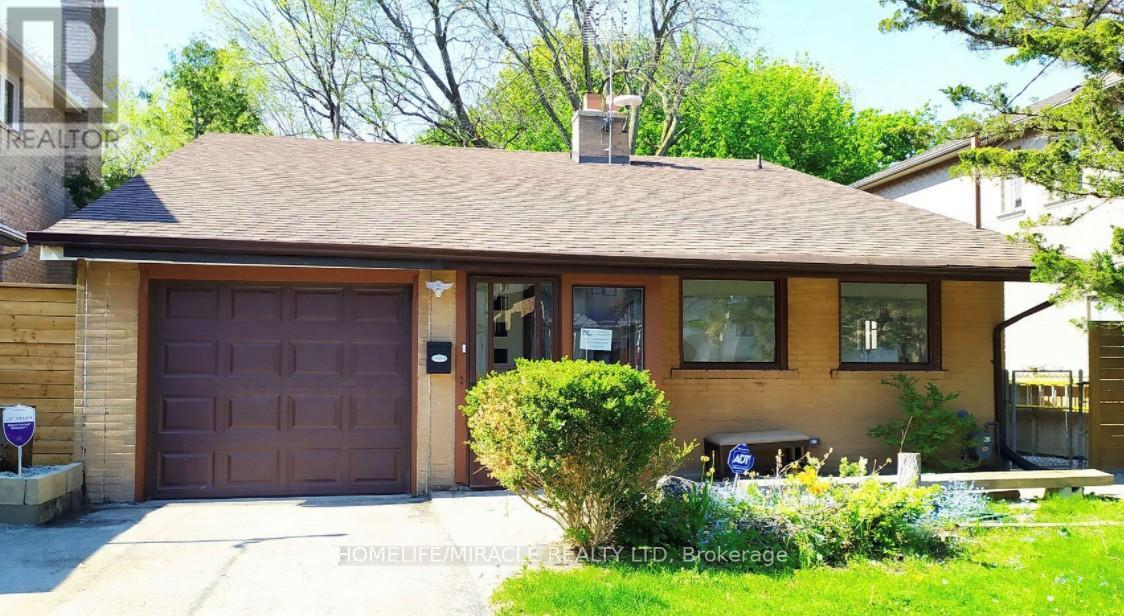 206 NORTHWOOD DRIVE, Toronto, Ontario
