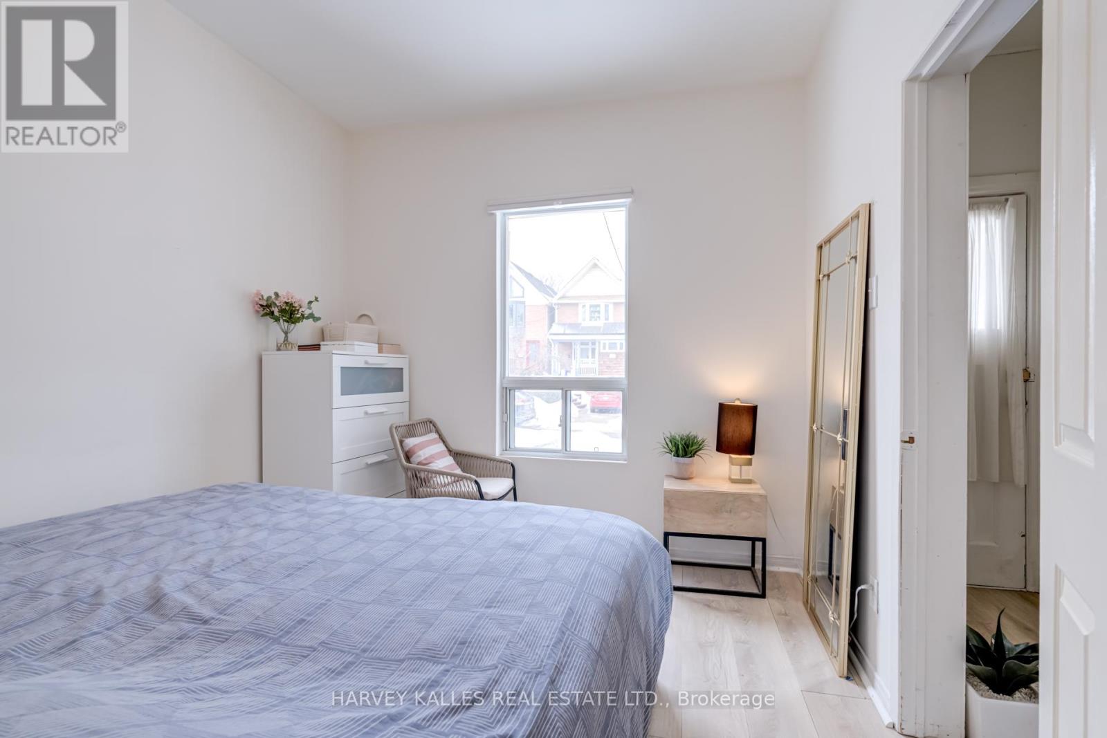 229 Gamble Avenue, Toronto, Ontario  M4J 2P4 - Photo 12 - E12169900