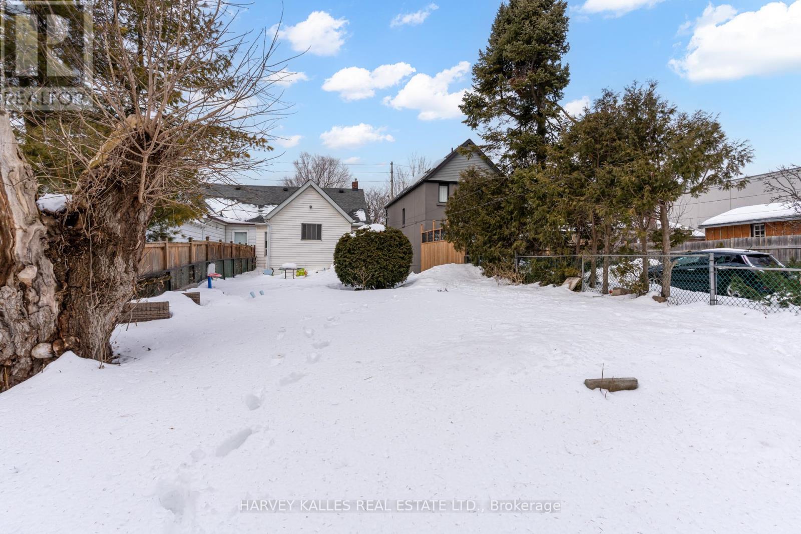 229 Gamble Avenue, Toronto, Ontario  M4J 2P4 - Photo 26 - E12169900