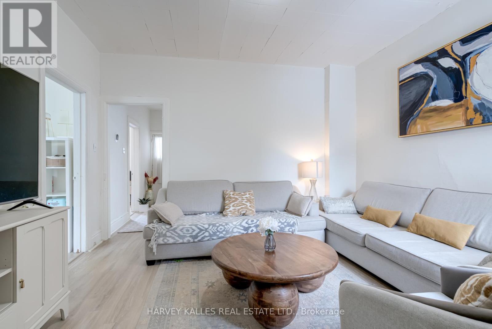 229 Gamble Avenue, Toronto, Ontario  M4J 2P4 - Photo 9 - E12169900