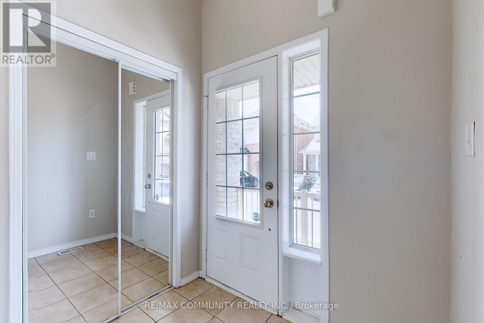 Main - 103 Pullen Lane, Ajax, Ontario  L1Z 0K6 - Photo 2 - E12169949