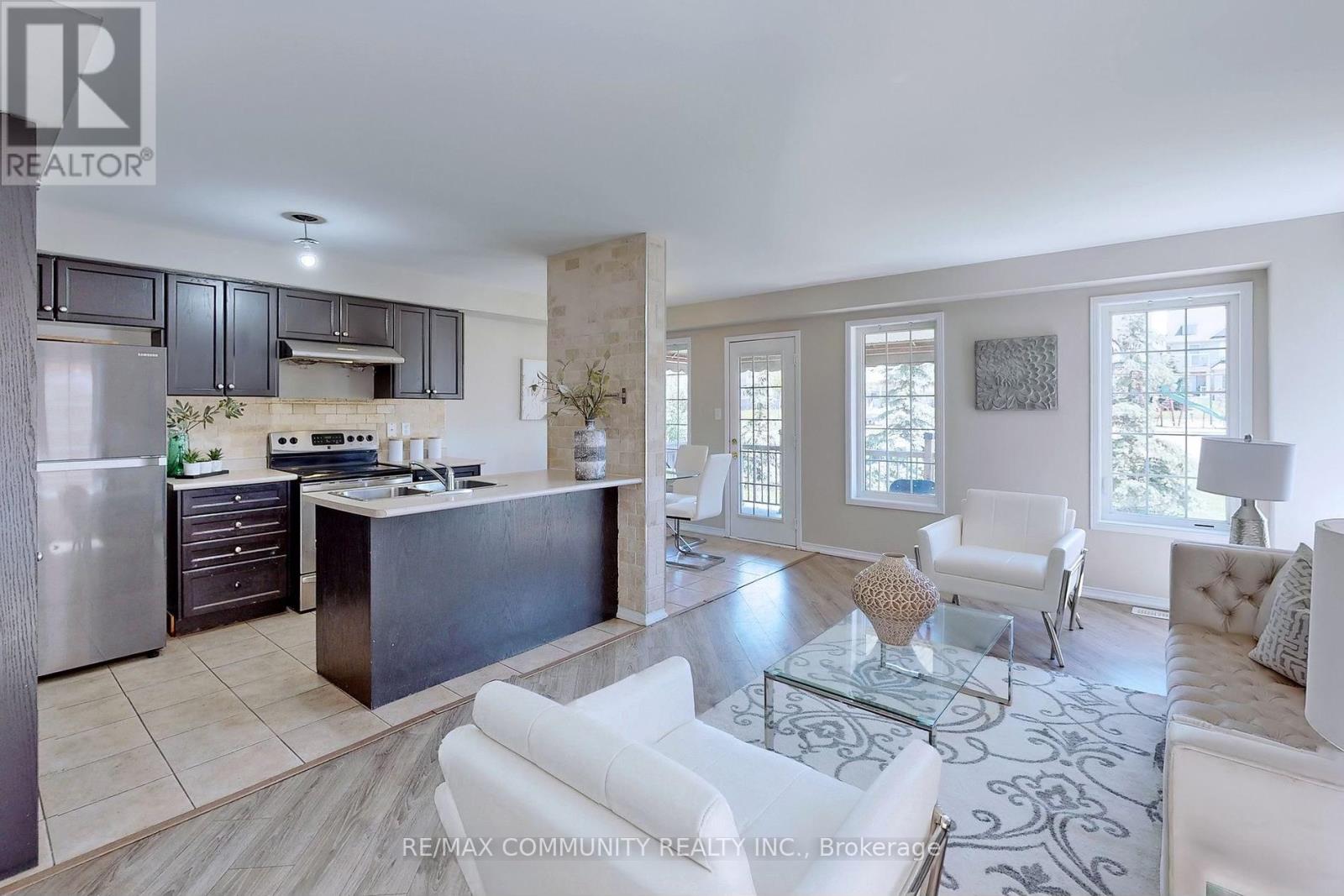 Main - 103 Pullen Lane, Ajax, Ontario  L1Z 0K6 - Photo 4 - E12169949