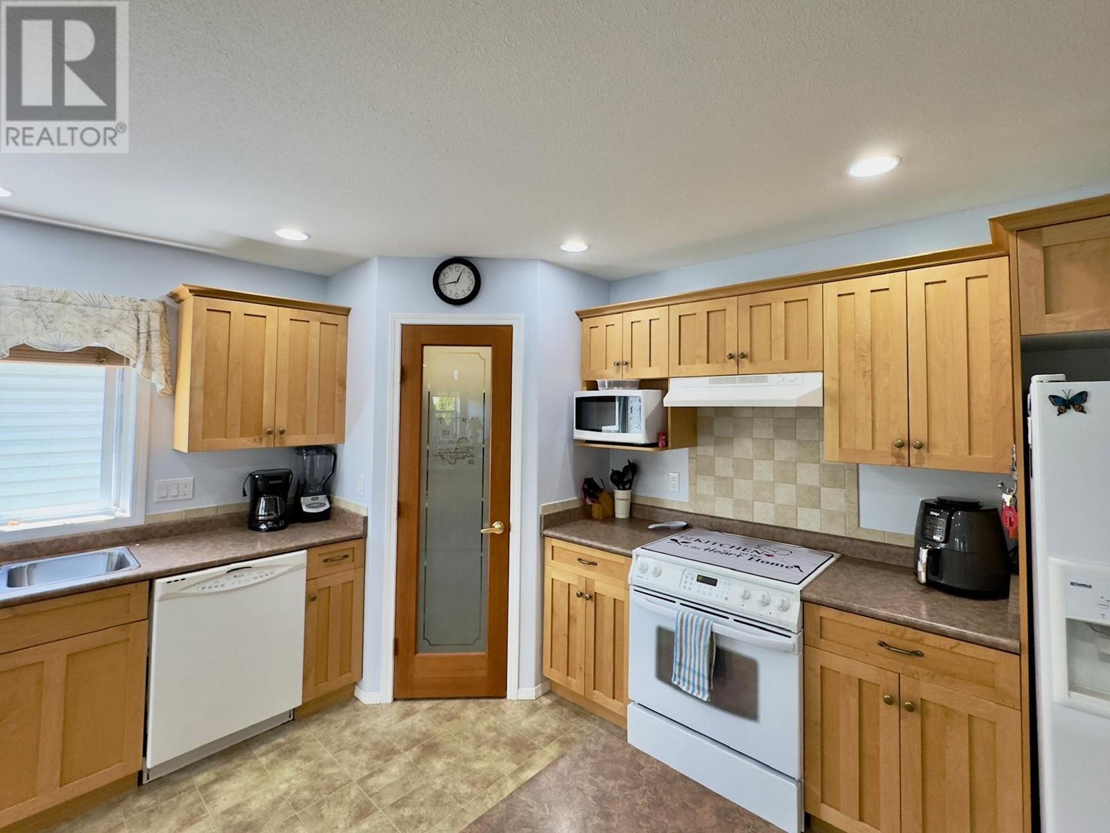 556 Red Wing Drive, Penticton, British Columbia  V2A 8K6 - Photo 12 - 10347866