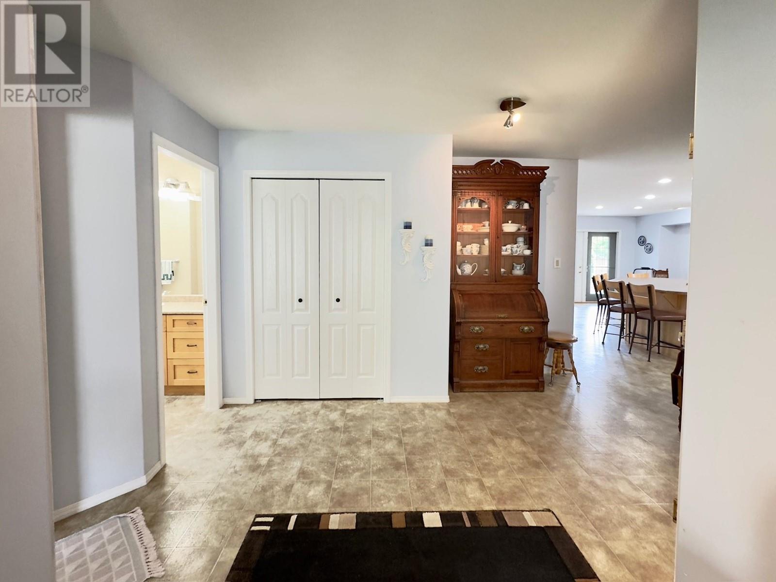 556 Red Wing Drive, Penticton, British Columbia  V2A 8K6 - Photo 6 - 10347866