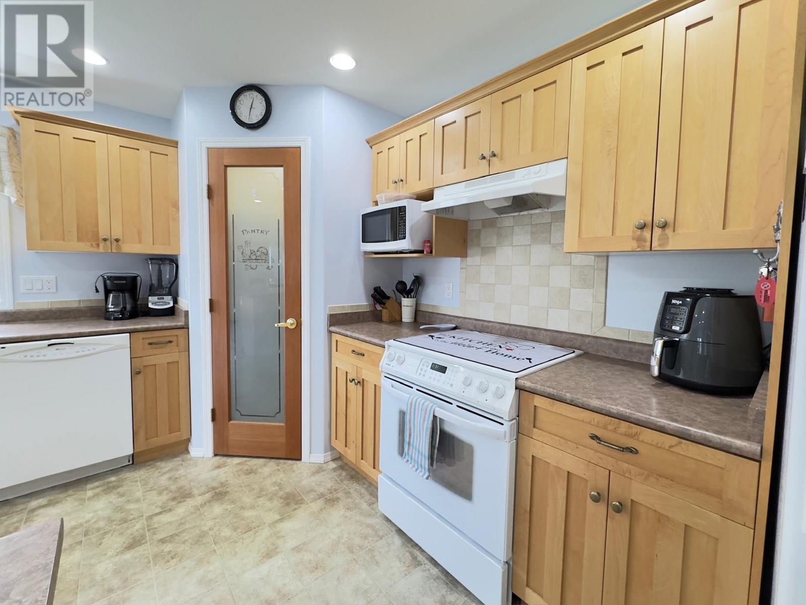 556 Red Wing Drive, Penticton, British Columbia  V2A 8K6 - Photo 9 - 10347866