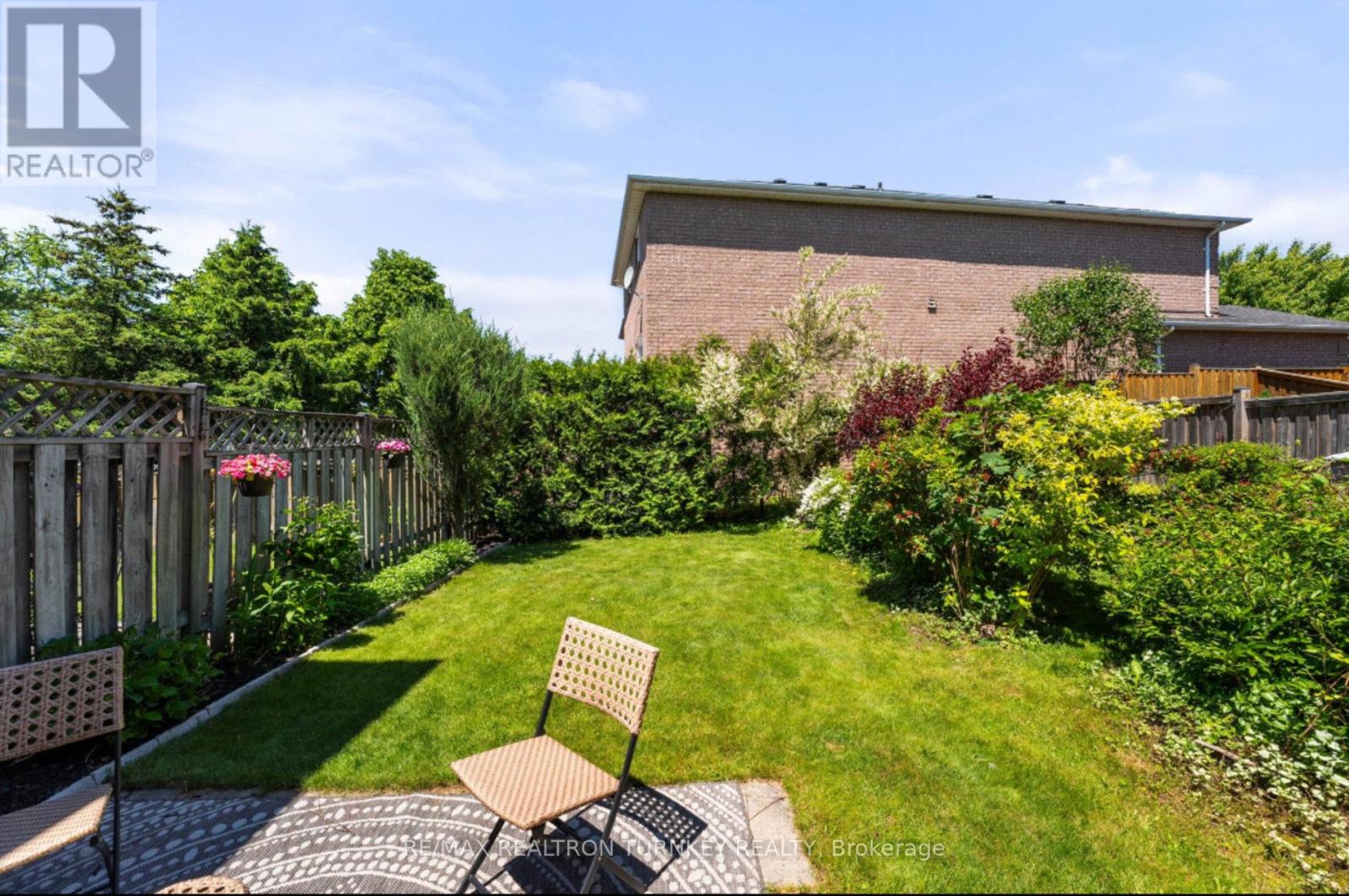 456 Bartholomew Drive, Newmarket (Summerhill Estates), Ontario  L3X 2E5 - Photo 44 - N12169807