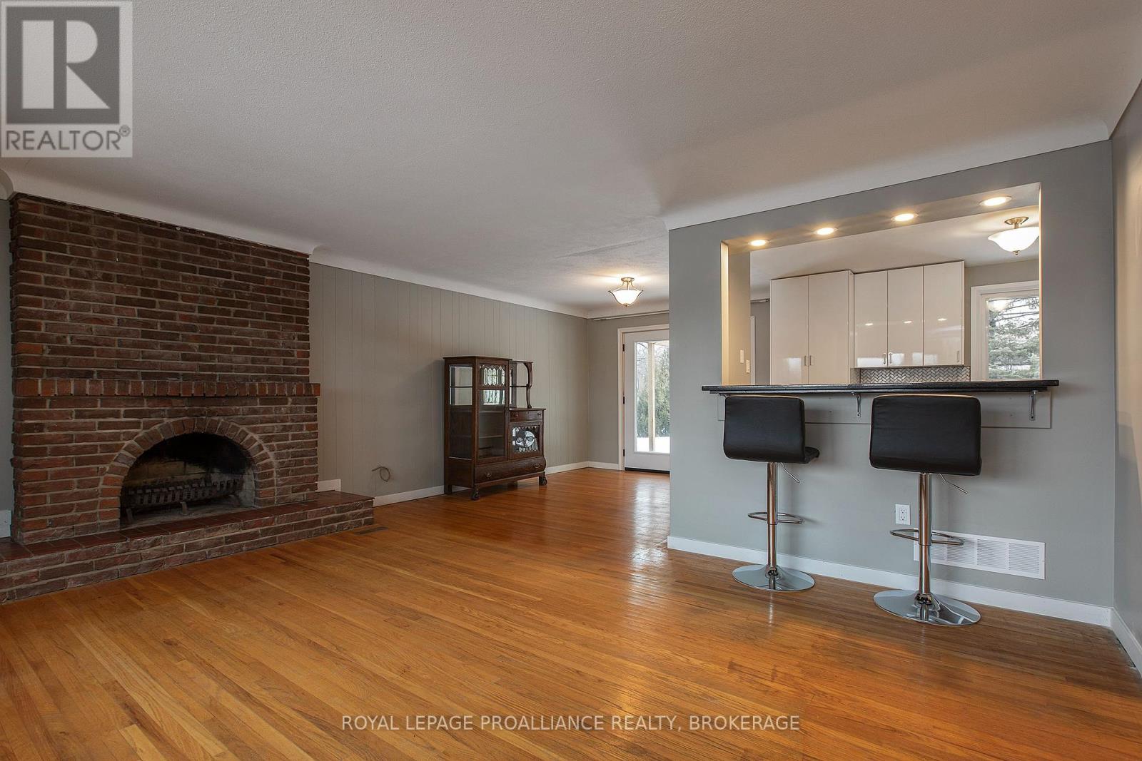 247 Norman Rogers Drive, Kingston, Ontario  K7M 2R5 - Photo 2 - X12169979