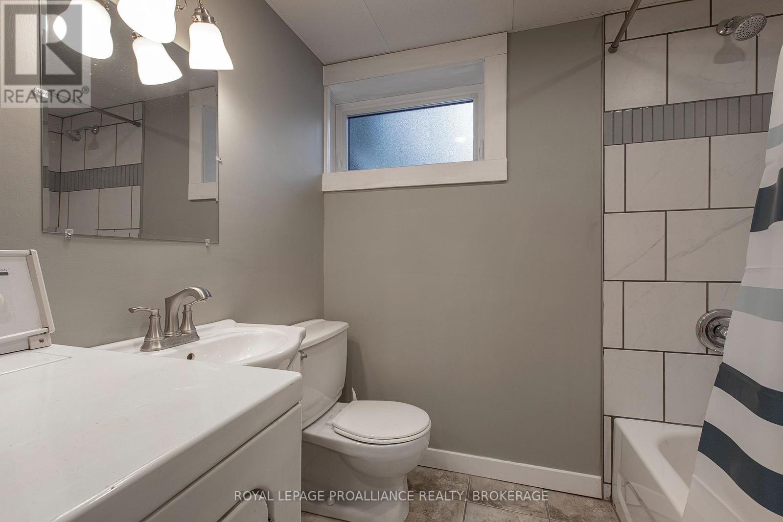 247 Norman Rogers Drive, Kingston, Ontario  K7M 2R5 - Photo 7 - X12169979