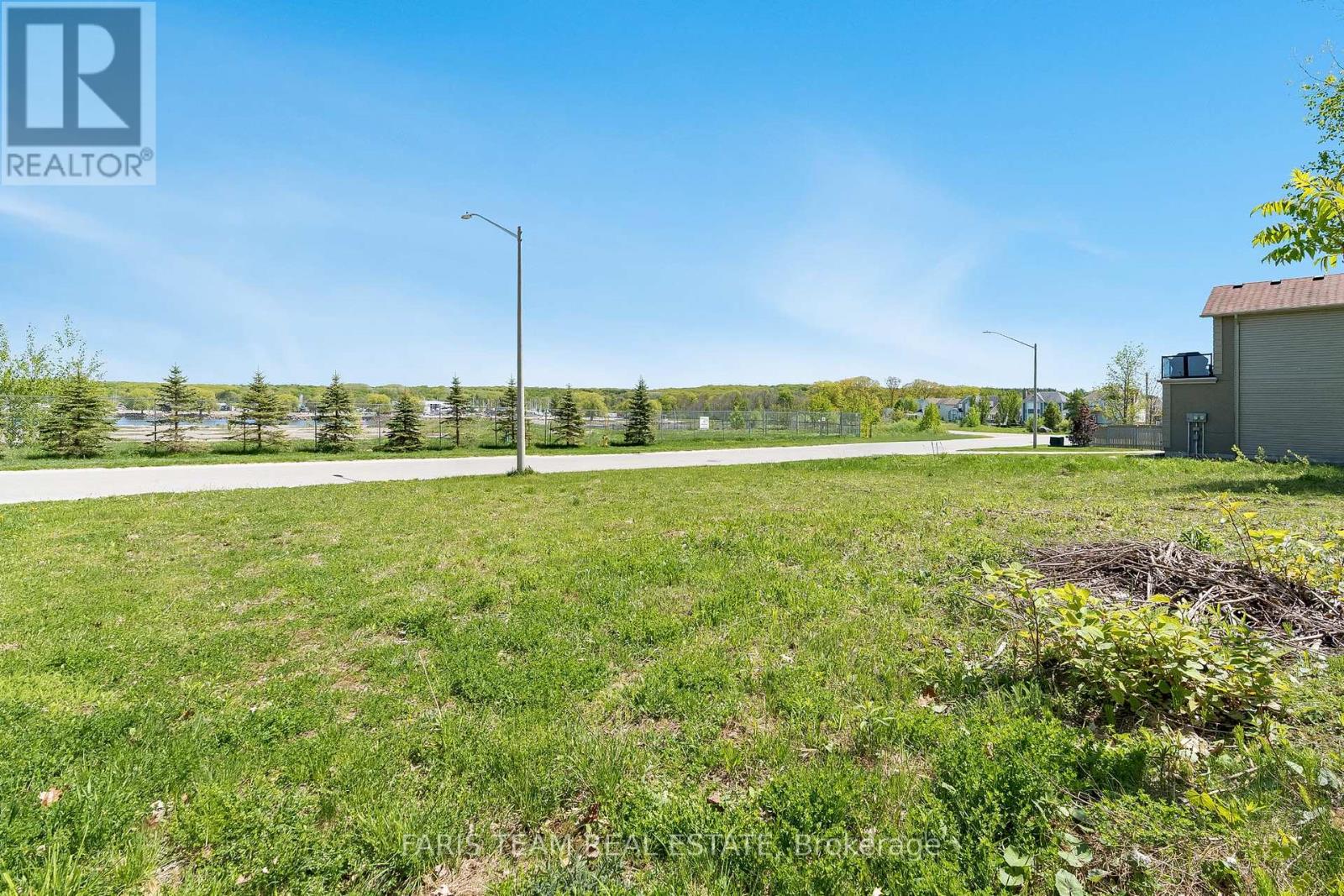 722 Aberdeen Boulevard, Midland, Ontario  L4R 5P1 - Photo 2 - S12169863