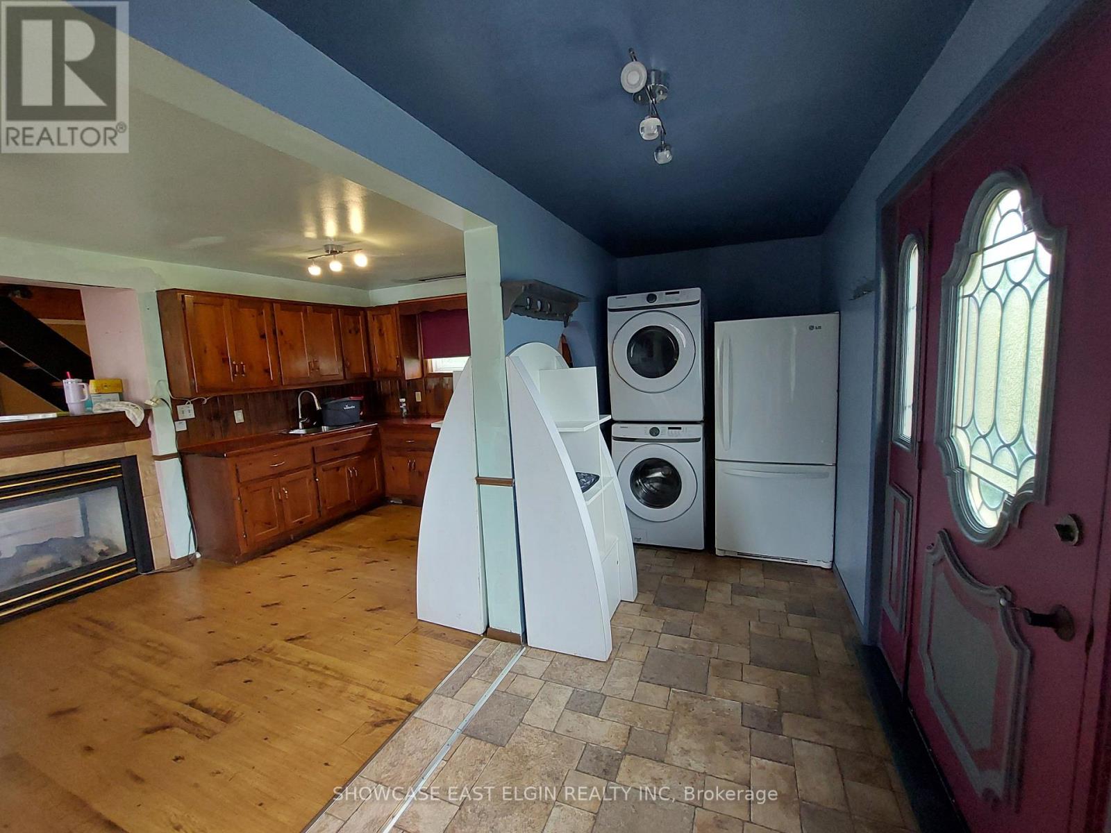 3193 Hale Street, Malahide, Ontario  N5H 2R2 - Photo 3 - X12169992