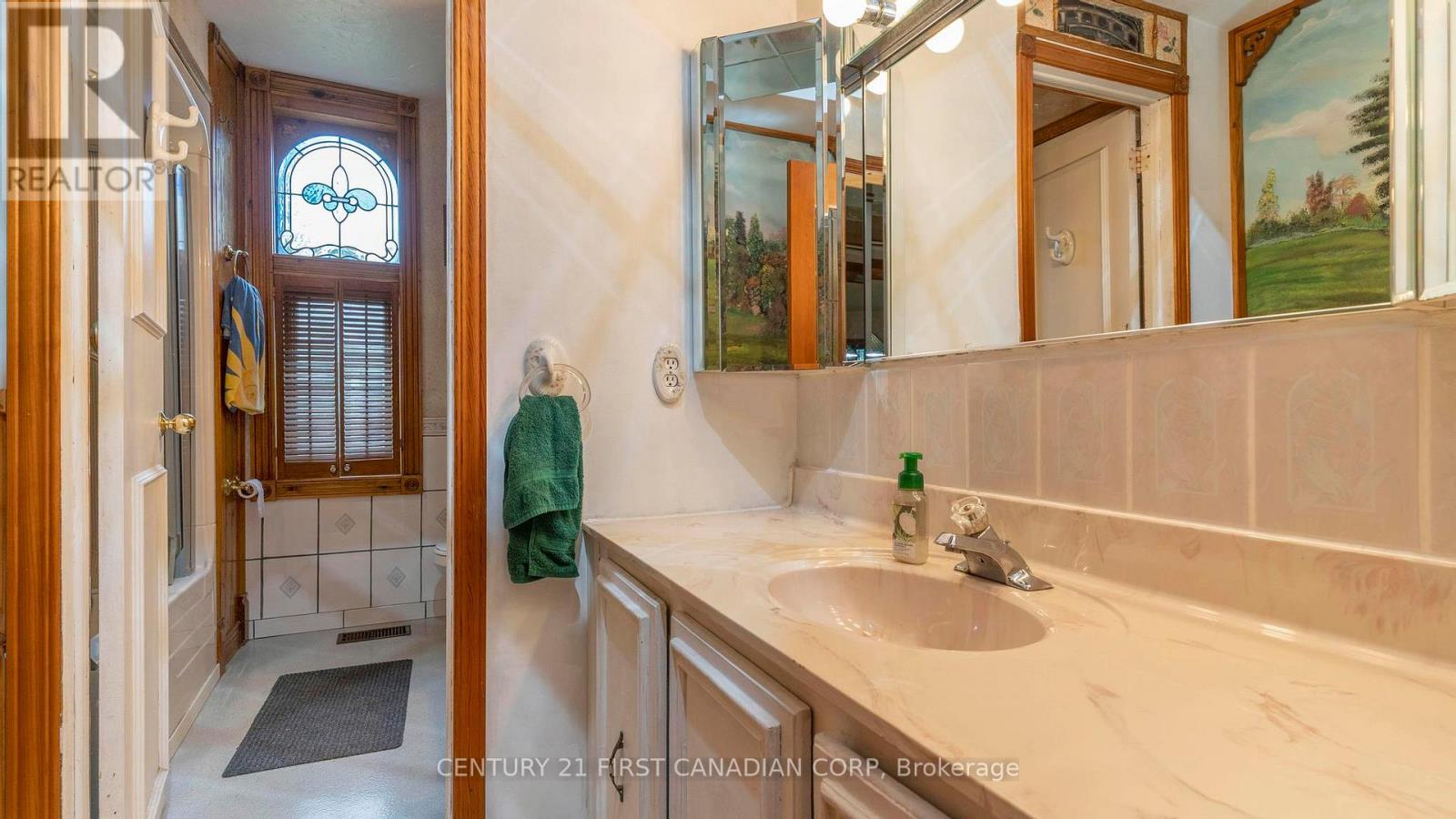 181 Wildwood Avenue, London South, Ontario  N6J 1B1 - Photo 7 - X12169998