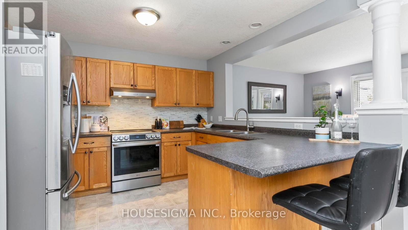 Photo 10 of 42 for 21 Goldenrod Court