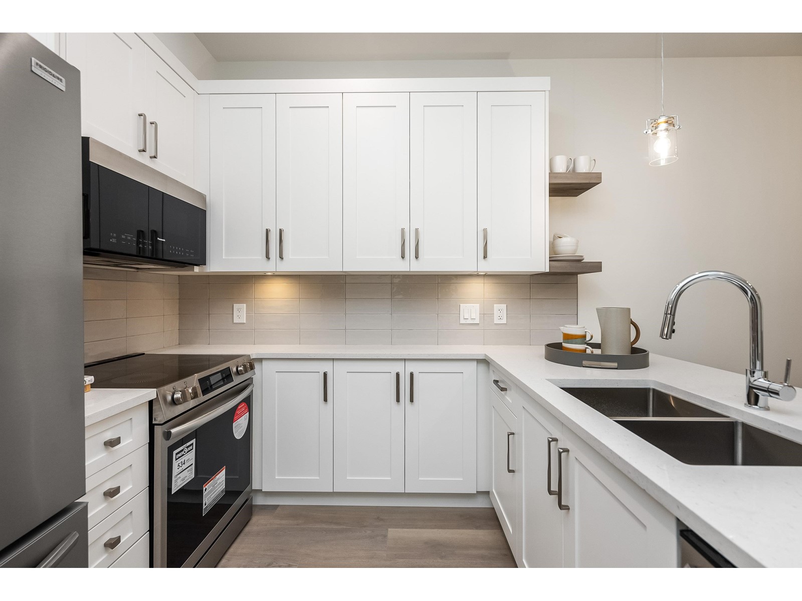 319 8497 YOUNG ROAD|Chilliwack Proper South, Chilliwack real estate listing R3006353 for sale
