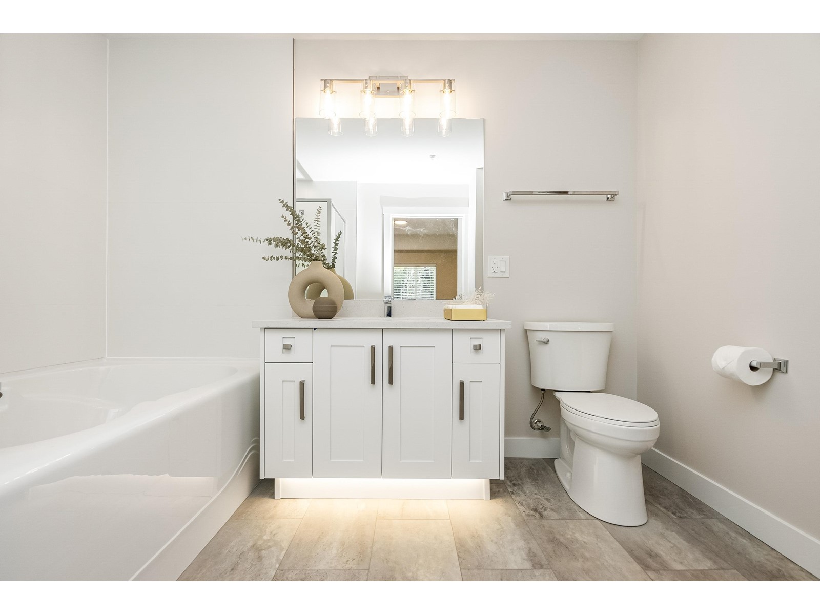 319 8497 YOUNG ROAD|Chilliwack Proper South, Chilliwack real estate listing R3006353 for sale