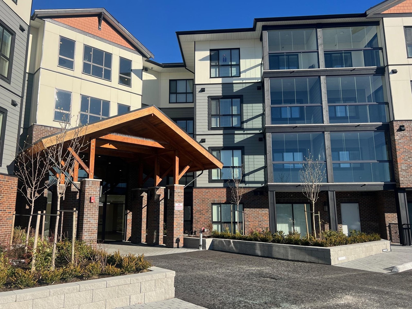 319 8497 YOUNG ROAD|Chilliwack Proper South, Chilliwack real estate listing R3006353 for sale
