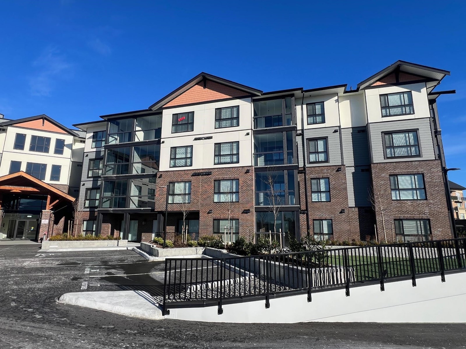 319 8497 YOUNG ROAD|Chilliwack Proper South, Chilliwack real estate listing R3006353 for sale