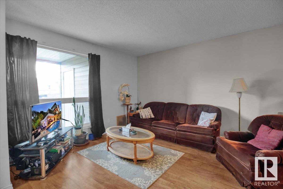 Property at 1152 SADDLEBACK RD NW image 5