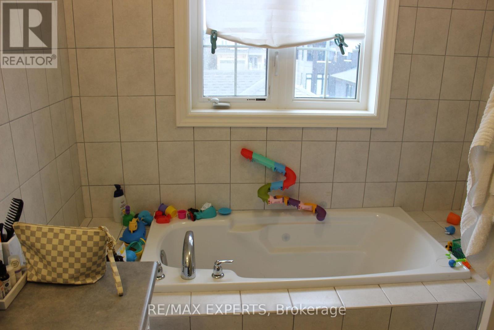 4039 Sixth Line, Oakville, Ontario  L6H 3P8 - Photo 35 - W12169809