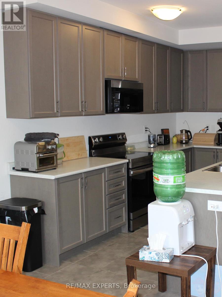 4039 Sixth Line, Oakville, Ontario  L6H 3P8 - Photo 9 - W12169809