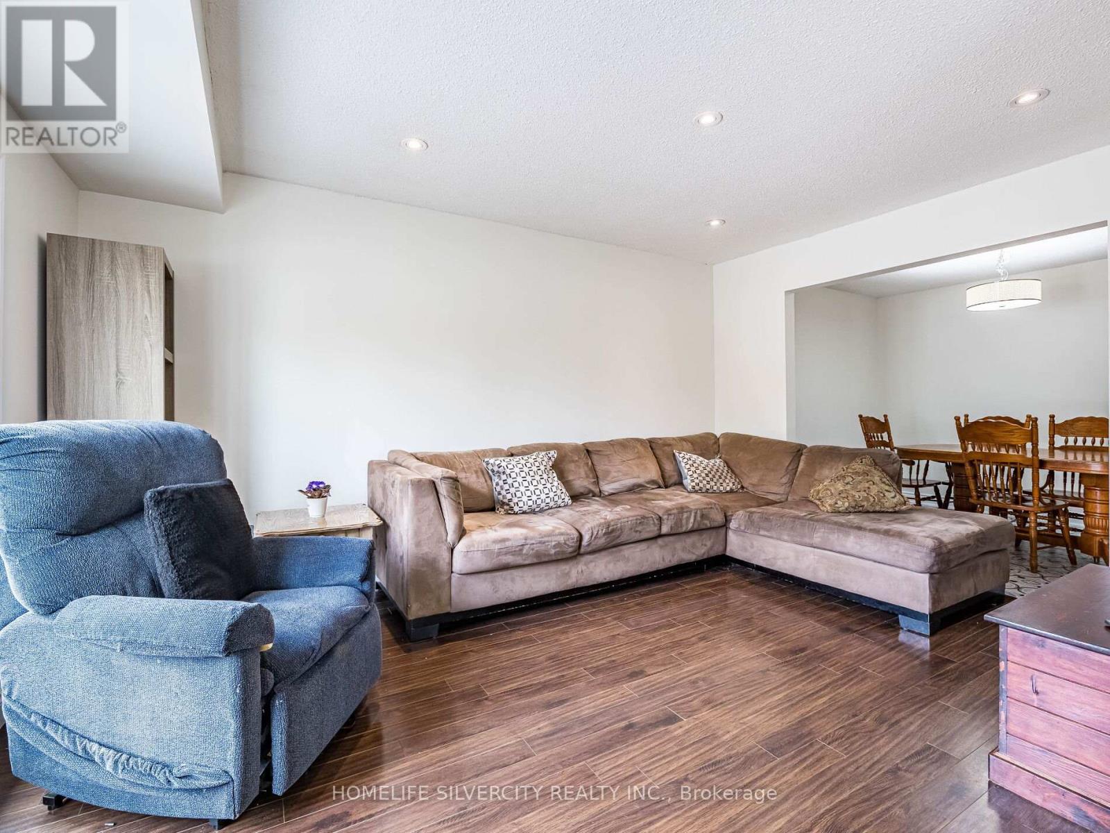 53 Charters Road W, Brampton, Ontario  L6V 2S7 - Photo 15 - W12169819