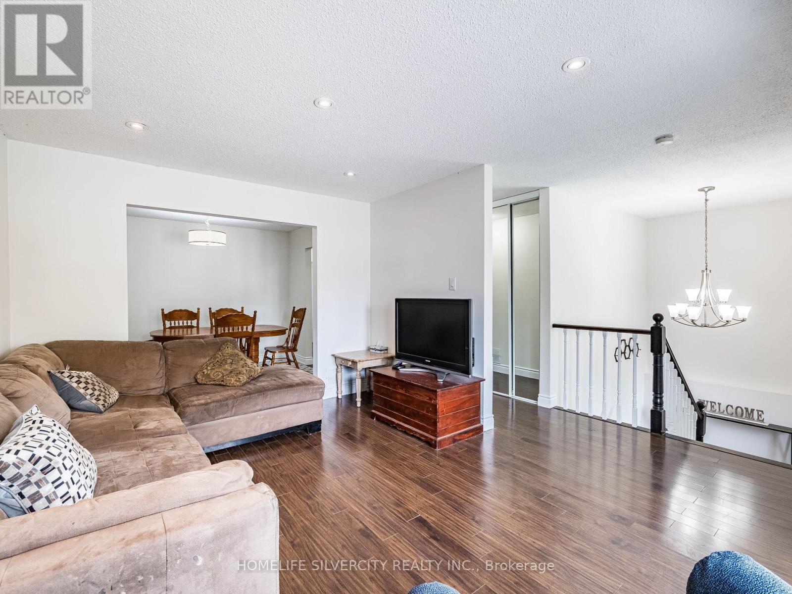 53 Charters Road W, Brampton, Ontario  L6V 2S7 - Photo 16 - W12169819
